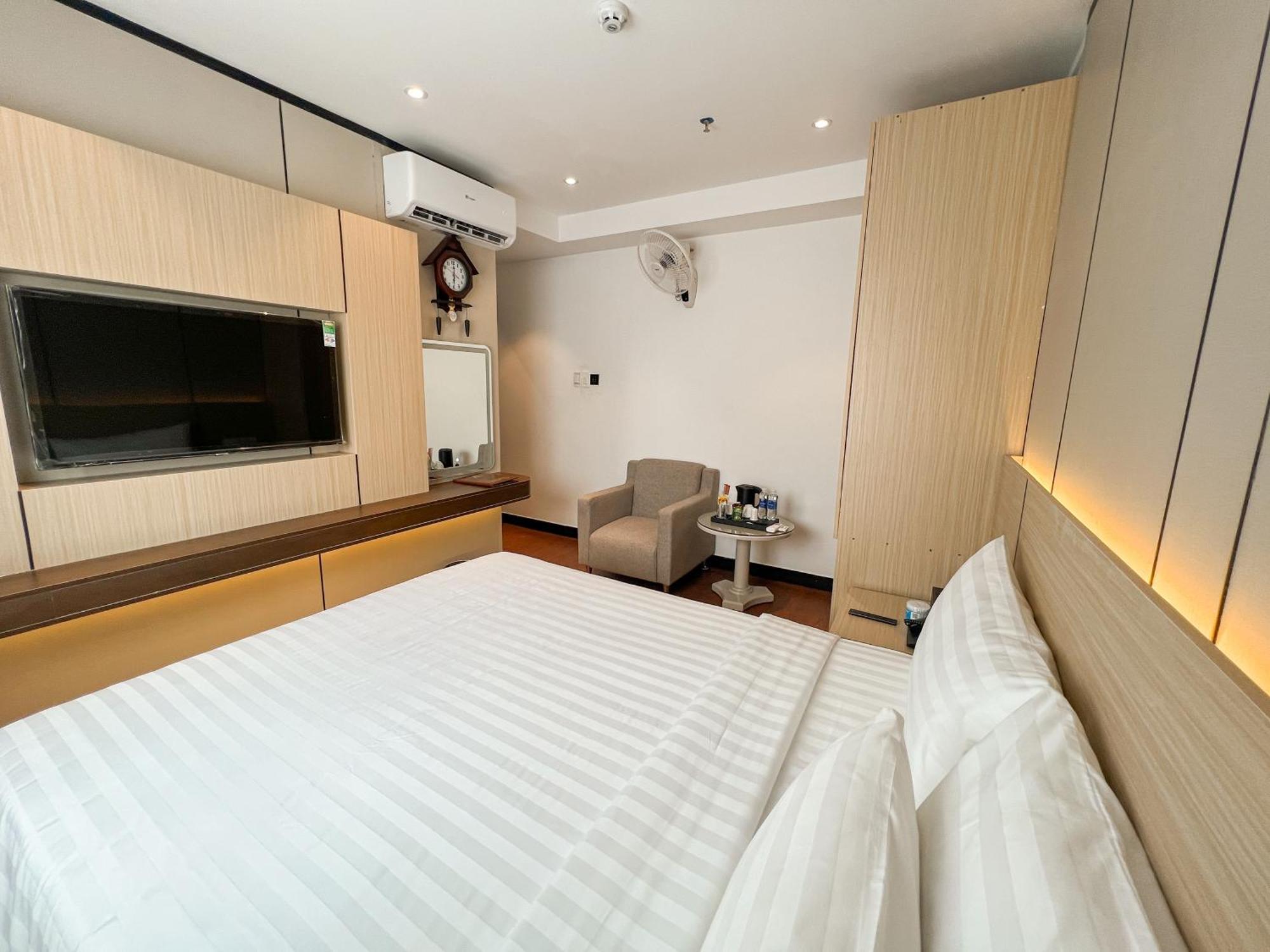 A25 Hotel - 277 Le Thanh Ton Ho Chi Minh City Exterior photo
